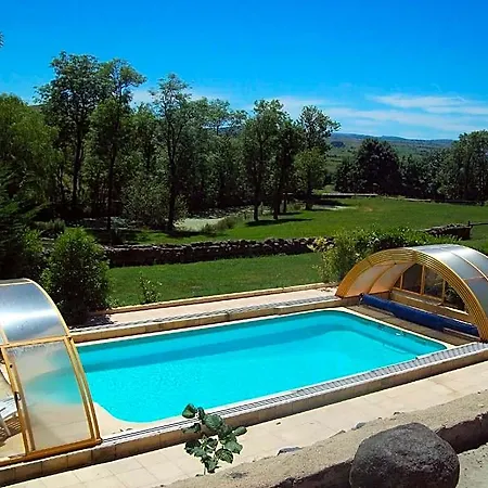 Au Chateau De Vernieres Hotel Saint-Flour (Cantal)